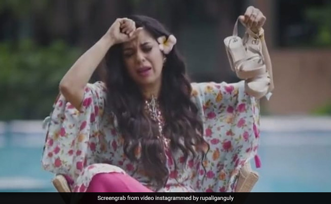 रुपाली गांगुली हुईं हाई हिल्स से परेशान, वीडियो में शेयर किया अपना दर्द...Video वायरल