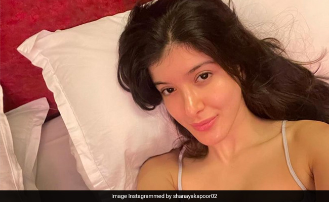 Shanaya Kapoor's "Favourite PJs" Post Prompt ROFL Instagram Exchange With BFF Ananya Panday