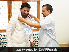 Former Chandigarh Congress Chief Pardeep Chhabra Joins Aam Aadmi Party