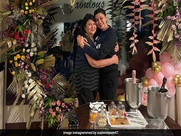 Sushmita Sen Taught Mom Subhra, 70, A Birthday Dance. She "Braved It With Bad Knees" Sushmita Sen Taught Mom Subhra, 70, A Birthday Dance. She "Braved It With Bad Knees"