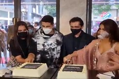 Akshay Kumar's <i>Bell Bottom</i> Releasing in Cinemas, Disha Patani's Tips To Pet Lovers Akshay Kumar's <i>Bell Bottom</i> Releasing in Cinemas, Disha Patani's Tips To Pet Lovers