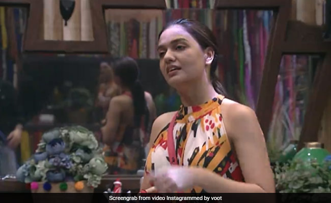 <i>Bigg Boss OTT</i>: Divya Agarwal And Pratik Sehajpal Just Can't Stop Fighting