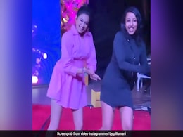 'द फैमिली मैन' की 'सुचित्रा तिवारी' प्रियामणि ने यूं झूमकर किया डांस, देखें Video 'द फैमिली मैन' की 'सुचित्रा तिवारी' प्रियामणि ने यूं झूमकर किया डांस, देखें Video