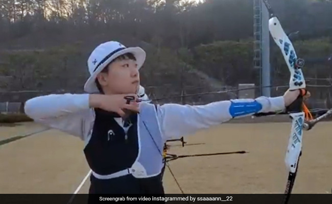 Why Women In South Korea Are Sharing Pics Of Their Short Hair