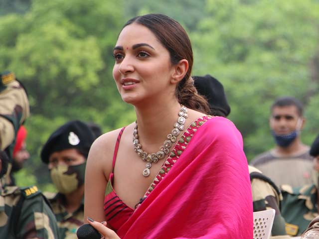 Kiara Advani On Meeting Captain Vikram Batra's Fiancee: "Salute Her For Her Courage"