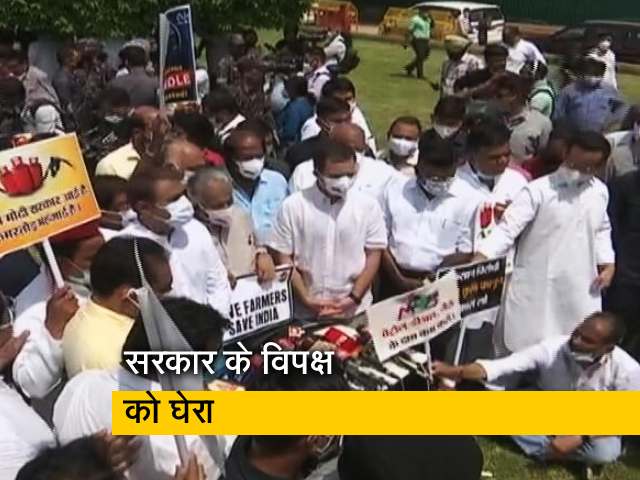 संसद में हंगामे पर सरकार Vs विपक्ष, 8 मंत्रियों ने रखा केंद्र का पक्ष