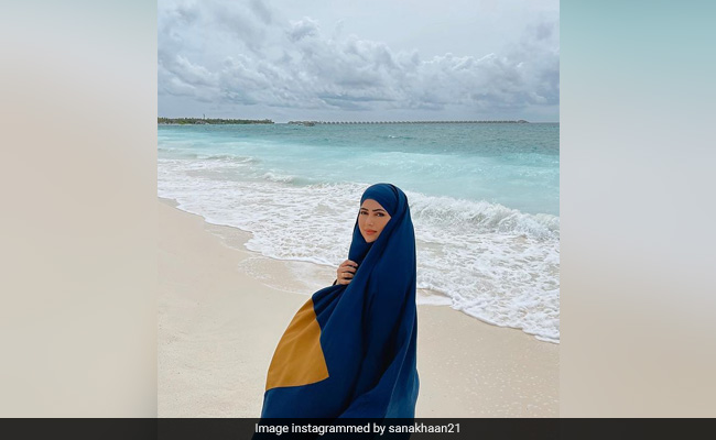 Sana Khan Is Making Maldives Even More Stunning One Pic At A Time