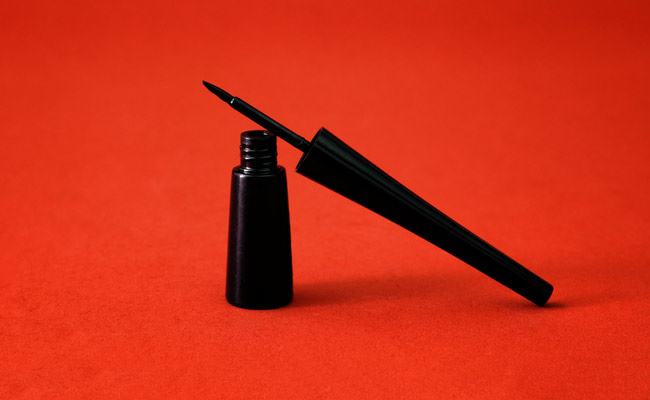 Trust These 5 Amazing Liquid Eyeliners To Ace The Winged Eyeliner Makeup Look