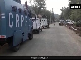 श्रीनगर: बुर्का पहनकर आए आतंकवादी ने दुकान पर ग्रेनेड फेंककर किया हमला, एक की मौत श्रीनगर: बुर्का पहनकर आए आतंकवादी ने दुकान पर ग्रेनेड फेंककर किया हमला, एक की मौत