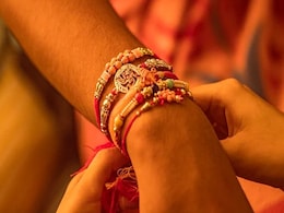 Raksha Bandhan 2022: रक्षा बंधन पर सौभाग्य और आयुष्मान योग में बांधे राखी, जानें उत्तम मुहूर्त Raksha Bandhan 2022: रक्षा बंधन पर सौभाग्य और आयुष्मान योग में बांधे राखी, जानें उत्तम मुहूर्त