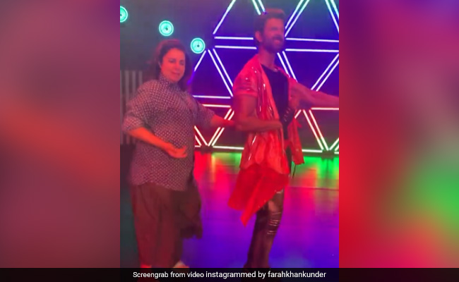 21 Years Later, Hrithik Roshan And Farah Khan Still Ace At The <i>Ek Pal Ka Jeena</i> Dance Step