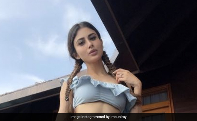 मौनी रॉय ने शेयर की लेटेस्ट फोटो, टीवी एक्ट्रेस बोलीं- प्लीज हमें मत मारो...