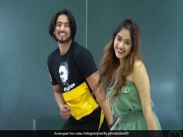 Jannat Zubair और फैजल शेख की केमिस्ट्री ने मचाया धमाल, चंद मिनट में वीडियो वायरल  Jannat Zubair और फैजल शेख की केमिस्ट्री ने मचाया धमाल, चंद मिनट में वीडियो वायरल