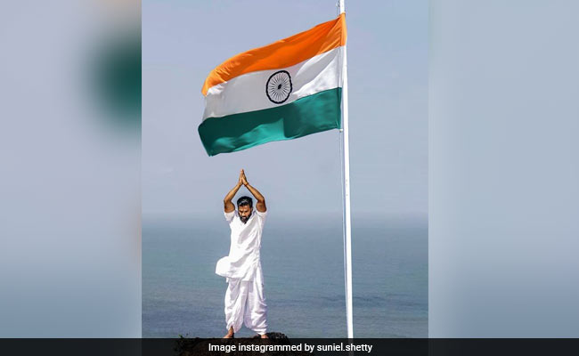 सुनील शेट्टी ने स्वतंत्रता दिवस पर इस अंदाज में शेयर की Photo, बोले- वीरों को सलाम