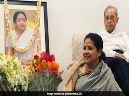 "1984 में प्रणब मुखर्जी ने नहीं किया था PM पद पर दावा", बेटी शर्मिष्ठा मुखर्जी ने किताब के हवाले से किया दावा "1984 में प्रणब मुखर्जी ने नहीं किया था PM पद पर दावा", बेटी शर्मिष्ठा मुखर्जी ने किताब के हवाले से किया दावा
