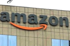 Supreme Court Refuses To Halt Antitrust Probe Against Flipkart, Amazon Supreme Court Refuses To Halt Antitrust Probe Against Flipkart, Amazon