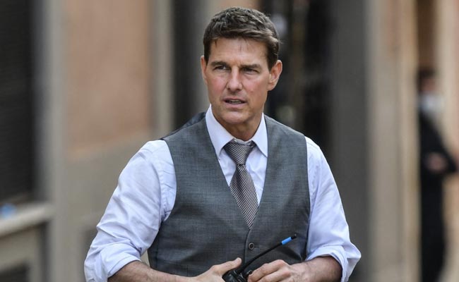 Queen Elizabeth Found A Friend In Actor Tom Cruise Before Her Death: Report