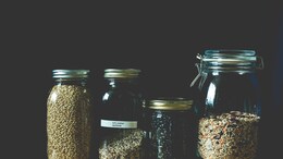 5 Best Glass Storage Jar Options To Store Pulses, Biscuits And More