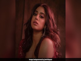 Jhanvi Kapoor का लेटेस्ट फोटोशूट हुआ वायरल, रेड ड्रेस में शानदार एक्सप्रेशंस देती नजर आईं एक्ट्रेस...देखें Photos Jhanvi Kapoor का लेटेस्ट फोटोशूट हुआ वायरल, रेड ड्रेस में शानदार एक्सप्रेशंस देती नजर आईं एक्ट्रेस...देखें Photos