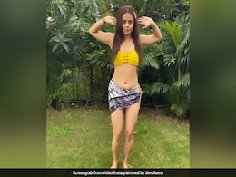 बर्थडे पर देवोलीना भट्टाचार्जी ने टू-पीस पहन दिखाया जलवा, फैन्स ने कहा- संस्कारी गोपी बहू...देखें Video बर्थडे पर देवोलीना भट्टाचार्जी ने टू-पीस पहन दिखाया जलवा, फैन्स ने कहा- संस्कारी गोपी बहू...देखें Video