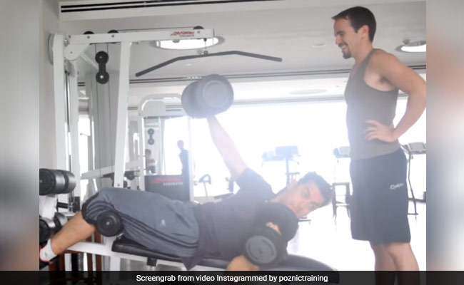 Aamir Khan's Daughter Ira's Epic Reaction To His Old Workout Video For <i>Dhoom 3</I>