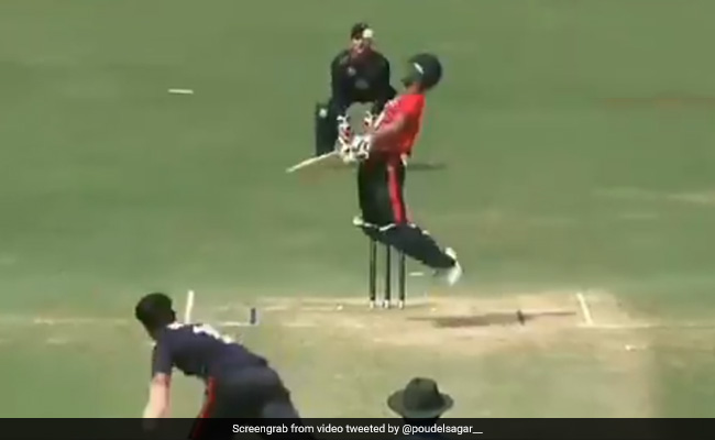 नेपाली गेंदबाज ने चौंकाया, तूफानी बाउंसर से बल्लेबाज के होश उड़ा दिए- देखें Video