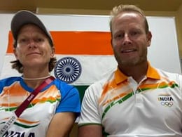 Olympics 2020: ब्रॉन्ज मेडल मैच नहीं जीत पाने के बाद भारतीय महिला टीम के कोच ने लिया बड़ा फैसला Olympics 2020: ब्रॉन्ज मेडल मैच नहीं जीत पाने के बाद भारतीय महिला टीम के कोच ने लिया बड़ा फैसला