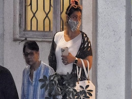 Who's That Cheering For Ajay Devgn At <I>Bhuj: The Pride Of India</i> Screening? That's Kajol On "An Awesome High" Who's That Cheering For Ajay Devgn At <I>Bhuj: The Pride Of India</i> Screening? That's Kajol On "An Awesome High"