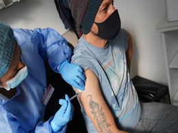 Covid-19: अमेरिका में लोगों को लगेगा वैक्सीन का बूस्टर शॉट, डेल्टा वैरिएंट ने डराया Covid-19: अमेरिका में लोगों को लगेगा वैक्सीन का बूस्टर शॉट, डेल्टा वैरिएंट ने डराया