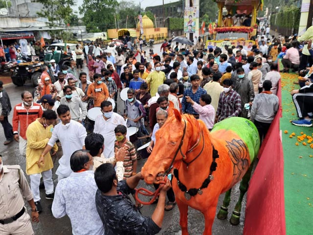 BJP Flag Painted On Horse At Yatra, Maneka Gandhi's NGO Files Complaint