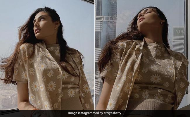 It's A Floral Takeover For Athiya Shetty's Monochrome Summer Diaries