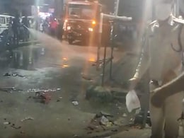 वाराणसी ब्लास्ट केस: वलीउल्ला की फांसी की सजा को हाईकोर्ट में चुनौती के लिए जमीयत उलमा मदद करेगा वाराणसी ब्लास्ट केस: वलीउल्ला की फांसी की सजा को हाईकोर्ट में चुनौती के लिए जमीयत उलमा मदद करेगा