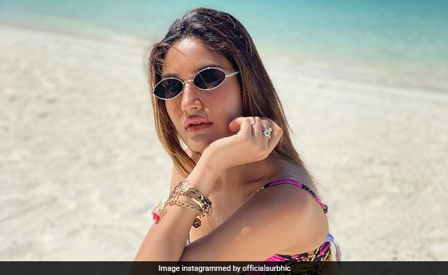 टीवी की नागिन Surbhi Chandna ने मालदीव में करवाया ग्लैमरस शूट, वीडियो हुआ वायरल