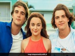 <i>Kissing Booth 3</i> To <i>Crazy, Stupid, Love</i>: 10 Best Rom-Coms To Watch This Weekend <i>Kissing Booth 3</i> To <i>Crazy, Stupid, Love</i>: 10 Best Rom-Coms To Watch This Weekend