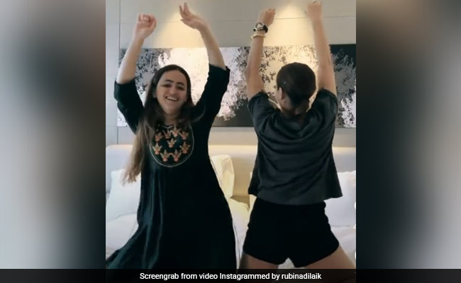 रुबीना दिलैक ने बहन संग वीडियो किया शेयर, बोलीं- हम इस तरह जागते हैं...Video वायरल