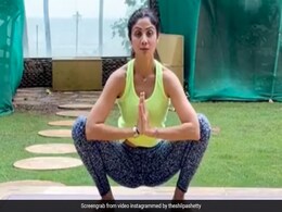 Shilpa Shetty ने बताया ये 2 योग आसन रखते हैं आपको पॉजिटिव, फोकस्ड और हेल्दी Shilpa Shetty ने बताया ये 2 योग आसन रखते हैं आपको पॉजिटिव, फोकस्ड और हेल्दी