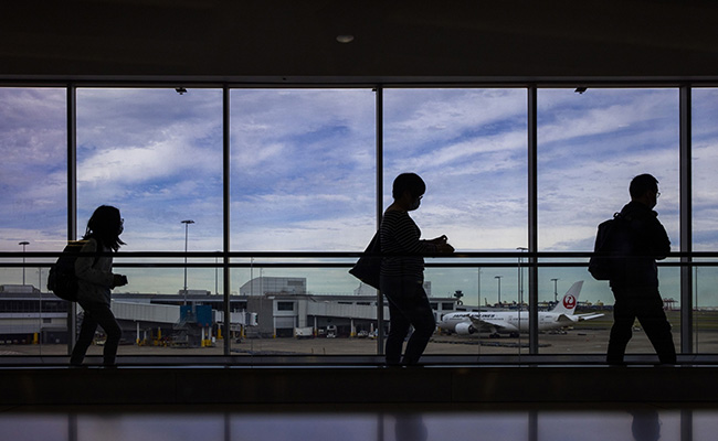 Non-Residents To Be Locked In On Return As Australia Toughens Border Curbs