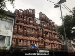 Delhi Building's Hawa Mahal-Like Facade Being Demolished On Civic Body's Order Delhi Building's Hawa Mahal-Like Facade Being Demolished On Civic Body's Order