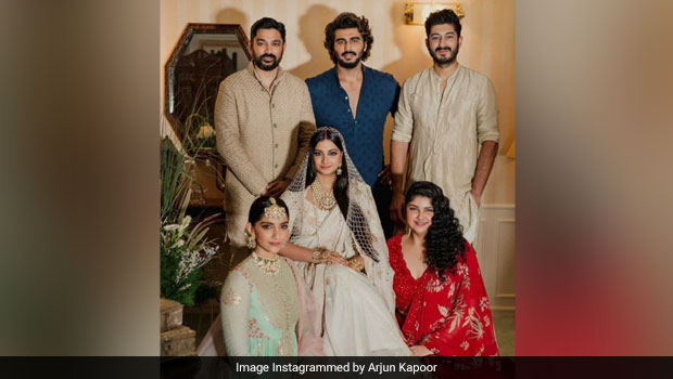 Sonam Kapoor's Rakhi Feast With Siblings Included Tableful Of Indian Delicacies - See Pics