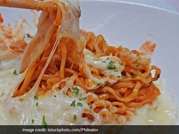 Viral Recipe: This 4-Ingredient Cheesy Ramen Noodles Has The Internet Going Gaga