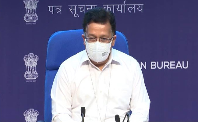 Centre Reviews Public Health Response To Covid, Progress Of Vaccination