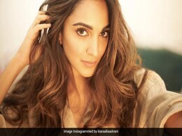 कियारा आडवाणी की तरह चाहती हैं स्किन तो ऐसा होना चाहिए आपका हेल्दी रूटीन कियारा आडवाणी की तरह चाहती हैं स्किन तो ऐसा होना चाहिए आपका हेल्दी रूटीन