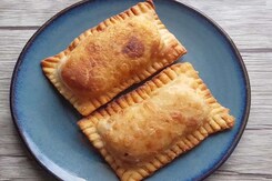 How To Make Pizza McPuff | Easy Pizza McPuff Recipe Video How To Make Pizza McPuff | Easy Pizza McPuff Recipe Video