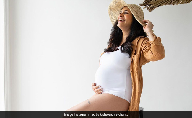 Kishwer Merchantt's Pregnancy Shoot Gets A Whole Lot Of Love From Friends