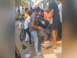 Bangle Seller Attacked In Indore Accused Of Molesting Minor, Case Filed Bangle Seller Attacked In Indore Accused Of Molesting Minor, Case Filed