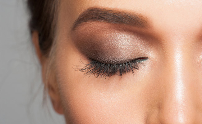 These Eyeshadow Sticks Will Give Your Eye Makeup A Colourful Boost