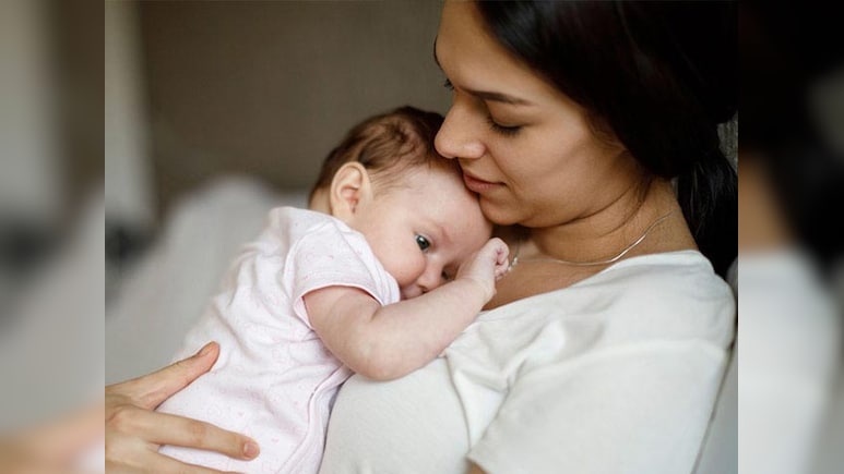 Breastfeeding कराने वाली मां को जरूर खानी चाहिए ये चीजें, डॉक्टर ने बताया दूध बढ़ेगा, शिशु भी रहेगा तंदुरुस्त
