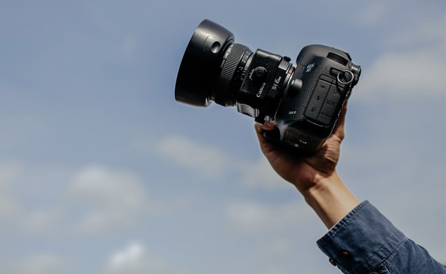 World Photography Day 2021: Become A Professional Photographer With These Best-Selling DSLRs