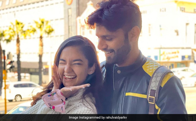 <i>Khatron Ke Khiladi</i> Contestant Anushka Sen Is 19 Today. See What Rahul Vaidya Wrote