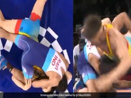 Olympic: बाजी पलटने के लिए रवि दहिया ने चला खतरनाक दांव, विरोधी रेसलर के उड़ गए होश- Video Olympic: बाजी पलटने के लिए रवि दहिया ने चला खतरनाक दांव, विरोधी रेसलर के उड़ गए होश- Video
